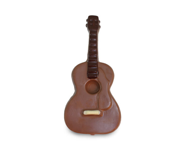 Gitarre aus Vollmilchschokolade 38%