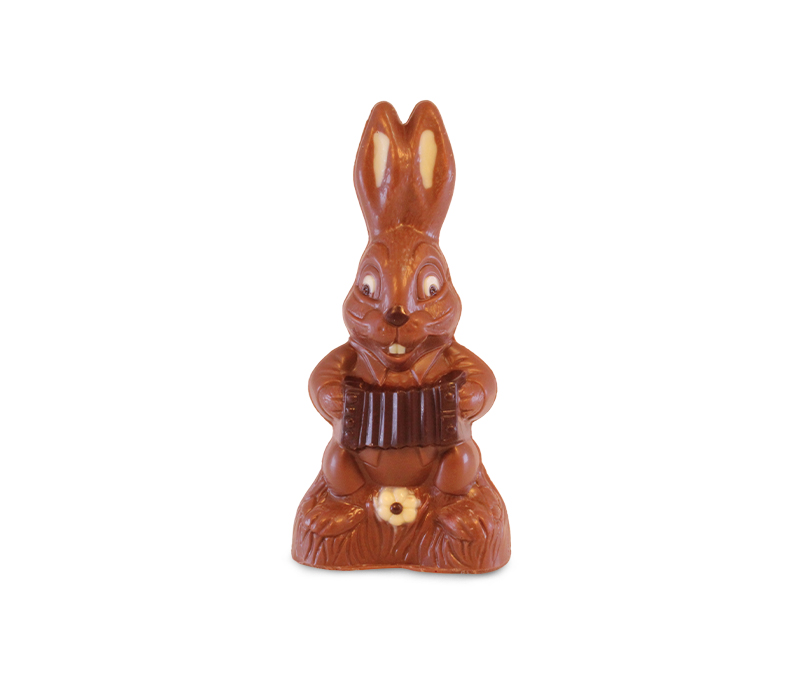 Hase mit Akkordeon aus Vollmilchschokolade, 38% Kakao